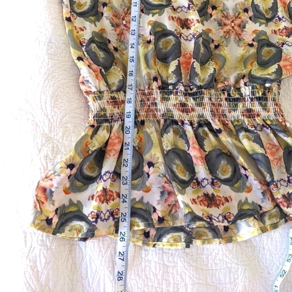 VINTAGE Pop Art Photo Realistic Floral Print Sleeveless Peplum Top - Picture 8 of 9